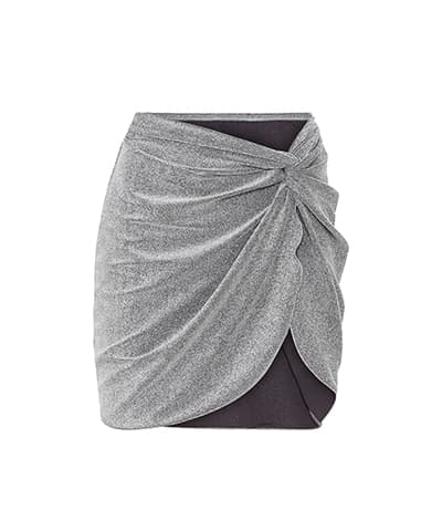 Silberfarbener Minirock mit asymmetrischem Knoten-Design vorne.