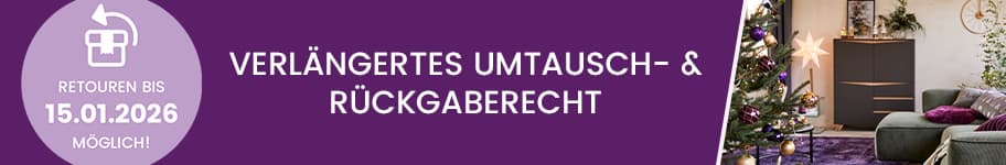 Retouren bis 15.01.2026 möglich – Verlängertes Umtausch- & Rückgaberecht – Wohnzimmer mit Weihnachtsbaum und festlicher Dekoration